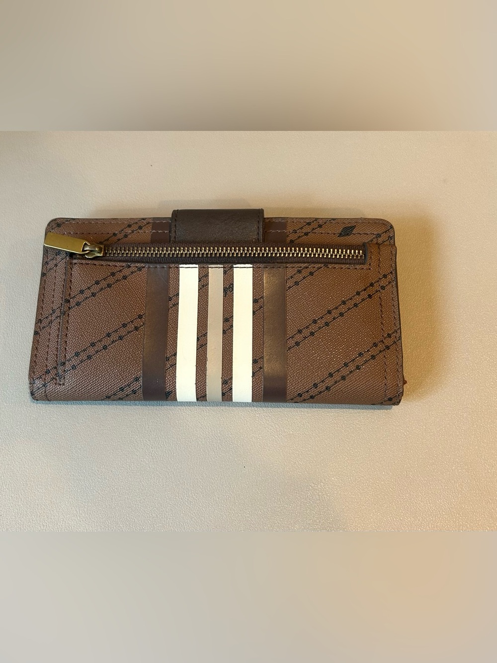 Fossil Brown and Cream Striped Signature Clutch Wallet - Picture 2 of 6